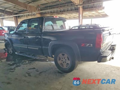 Drugie zdjęcie samochodu z przodu: 2006 CHEVROLET SILVERADO K1500 VIN:1GCEK19T66Z212439 - miniatura