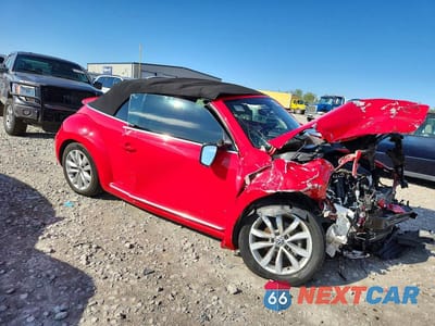 Czwarte zdjęcie samochodu z boku: 2015 VOLKSWAGEN BEETLE TDI VIN:3VW5A7AT3FM820158 - miniatura