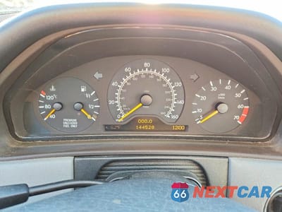 Zdjęcie 9 z 12 samochodu: 1998 MERCEDES-BENZ E 320 VIN:WDBJF65F7WA528722 - miniatura