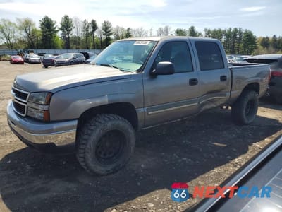 2006 CHEVROLET SILVERADO K1500 2GCEK13V261291997 - główne zdjęcie licytacji z USA - miniatura