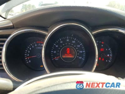 Zdjęcie 9 z 12 samochodu: 2011 KIA OPTIMA LX VIN:KNAGM4A71B5163121 - miniatura