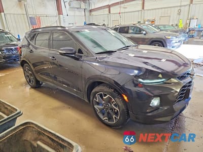Czwarte zdjęcie samochodu z boku: 2020 CHEVROLET BLAZER RS VIN:3GNKBERS7LS533259 - miniatura