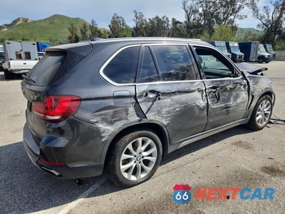 Trzecie zdjęcie samochodu z tyłu: 2018 BMW X5 XDRIVE35I VIN:5UXKR0C5XJ0X93930 - miniatura