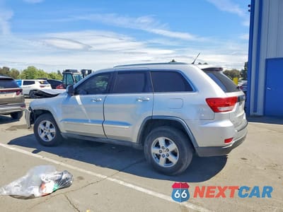 Drugie zdjęcie samochodu z przodu: 2011 JEEP GRAND CHEROKEE LAREDO VIN:1J4RS4GG7BC554420 - miniatura