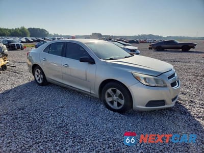 Czwarte zdjęcie samochodu z boku: 2013 CHEVROLET MALIBU LS VIN:1G11B5SA8DF212559 - miniatura