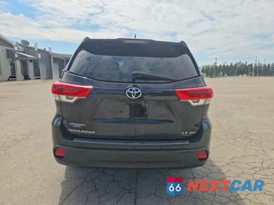 Zdjęcie 14 z 14 samochodu: 2018 TOYOTA HIGHLANDER LE PLUS VIN:5TDBZRFH1JS816049 - miniatura