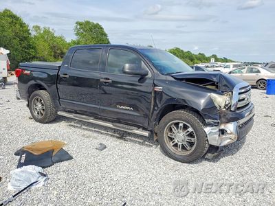Czwarte zdjęcie samochodu z boku: 2013 TOYOTA TUNDRA CREWMAX SR5 VIN:5TFEY5F19DX139990 - miniatura