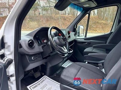 Piąte zdjęcie samochodu w środku: 2021 MERCEDES-BENZ SPRINTER 4500 VIN:W1X9D33Y4MN133545 - miniatura