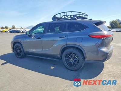 Drugie zdjęcie samochodu z przodu: 2023 TOYOTA HIGHLANDER LE VIN:5TDKDRAH6PS509734 - miniatura