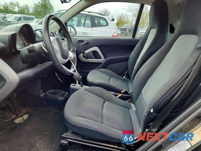 Zdjęcie 7 z 13 samochodu: 2013 SMART FORTWO PURE VIN:WMEEJ3BA9DK680406 - miniatura