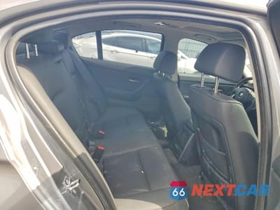 Zdjęcie 10 z 12 samochodu: 2009 BMW 328 XI VIN:WBAPK73509A453936 - miniatura