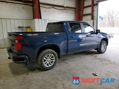 Trzecie zdjęcie samochodu z tyłu: 2023 CHEVROLET SILVERADO K1500 RST VIN:1GCUDEED4PZ193452 - miniatura
