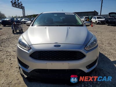 Piąte zdjęcie samochodu w środku: 2018 FORD FOCUS SE VIN:1FADP3K22JL234322 - miniatura