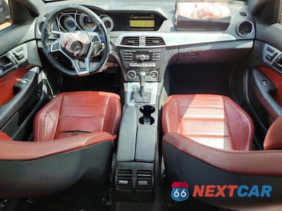 Zdjęcie 8 z 12 samochodu: 2012 MERCEDES-BENZ C 250 VIN:WDDGJ4HB8CF929806 - miniatura