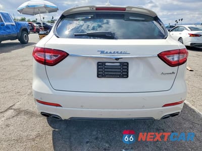Zdjęcie 6 z 14 samochodu: 2017 MASERATI LEVANTE SPORT VIN:ZN661XUS6HX222944 - miniatura