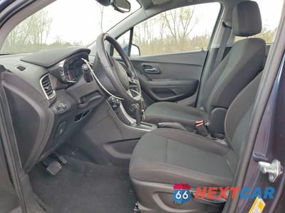 Zdjęcie 7 z 13 samochodu: 2019 CHEVROLET TRAX LS VIN:3GNCJNSB0KL181121 - miniatura