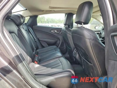 Zdjęcie 10 z 12 samochodu: 2016 CHRYSLER 200 C VIN:1C3CCCCG8GN105014 - miniatura