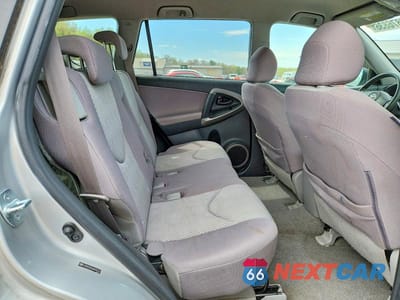 Zdjęcie 11 z 12 samochodu: 2008 TOYOTA RAV4 BASE VIN:JTMZD33V685099121 - miniatura