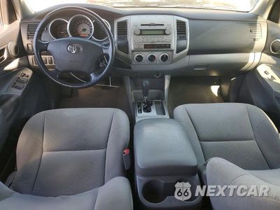 Zdjęcie 8 z 12 samochodu: 2005 TOYOTA TACOMA VIN:5TEKU72N95Z108090 - miniatura