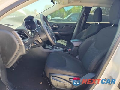 Zdjęcie 7 z 12 samochodu: 2019 JEEP CHEROKEE LATITUDE VIN:1C4PJLCB0KD348788 - miniatura