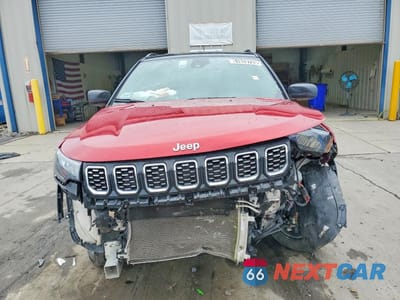 Piąte zdjęcie samochodu w środku: 2025 JEEP COMPASS LIMITED VIN:3C4NJDCN3ST597975 - miniatura