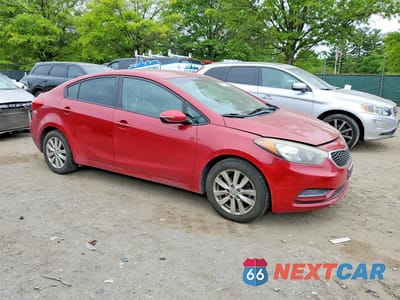 Czwarte zdjęcie samochodu z boku: 2014 KIA FORTE LX VIN:KNAFX4A62E5213331 - miniatura