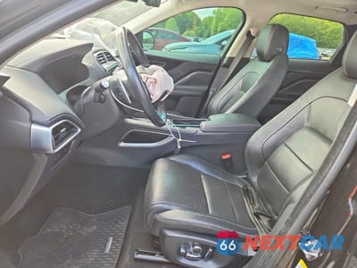 Zdjęcie 7 z 12 samochodu: 2019 JAGUAR F-PACE R - SPORT VIN:SADCL2GX1KA399442 - miniatura