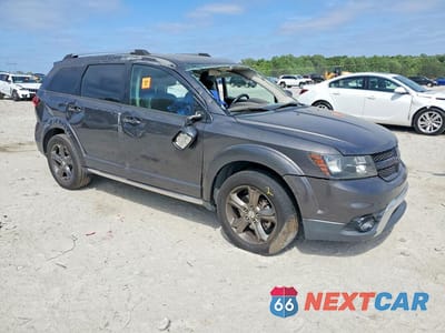 Czwarte zdjęcie samochodu z boku: 2016 DODGE JOURNEY CROSSROAD VIN:3C4PDCGB1GT107387 - miniatura