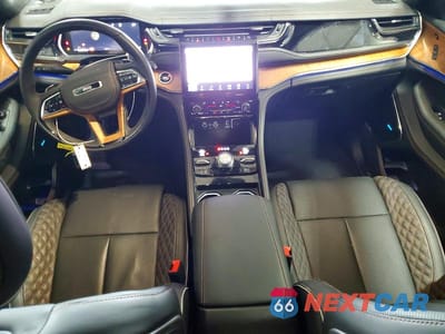 Zdjęcie 8 z 13 samochodu: 2025 JEEP GRAND CHEROKEE VIN:1C4RJKEG5S8736362 - miniatura