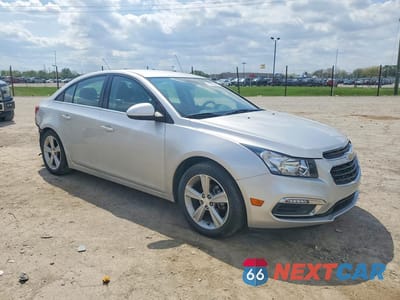 Czwarte zdjęcie samochodu z boku: 2015 CHEVROLET CRUZE LT VIN:1G1PE5SBXF7275315 - miniatura