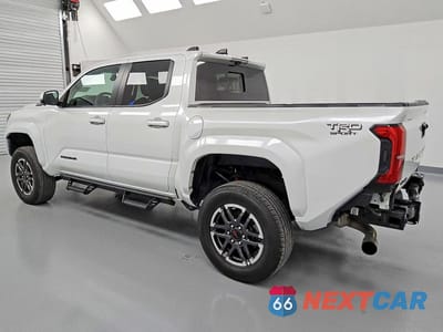 Drugie zdjęcie samochodu z przodu: 2025 TOYOTA TACOMA TRD SPORT HV VIN:3TYLC5LN7ST028438 - miniatura