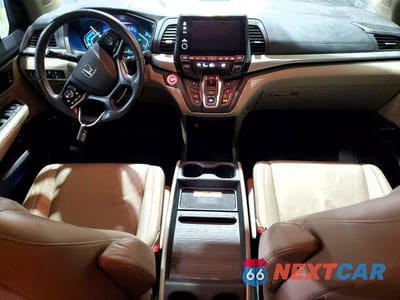 Zdjęcie 8 z 13 samochodu: 2018 HONDA ODYSSEY EXL VIN:5FNRL6H73JB058562 - miniatura