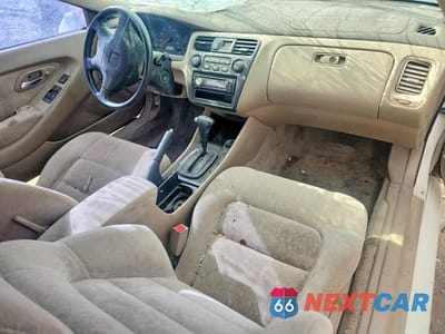 Zdjęcie 8 z 13 samochodu: 2000 HONDA ACCORD EX VIN:1HGCG3254YA026398 - miniatura