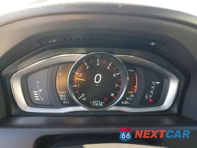 Zdjęcie 9 z 13 samochodu: 2015 VOLVO XC60 T6 R-DESIGN PREMIER VIN:YV4902RP7F2637643 - miniatura