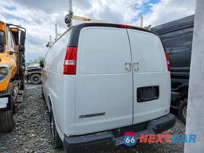 Zdjęcie 6 z 12 samochodu: 2020 CHEVROLET EXPRESS G VIN:1GCWGAFP0L1165609 - miniatura