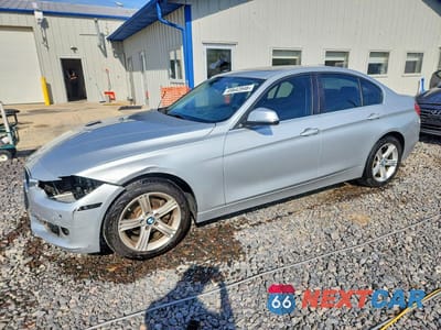 2015 BMW 328 XI WBA3B3G5XFNR85927 - główne zdjęcie licytacji z USA - miniatura