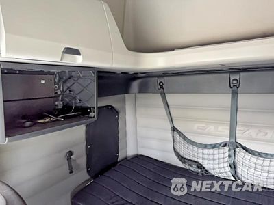 Zdjęcie 6 z 10 samochodu: 2020 FREIGHTLINER CASCADIA 126 VIN:3AKJHHDR0LSLV8705 - miniatura