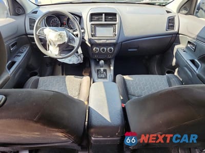 Zdjęcie 8 z 13 samochodu: 2021 MITSUBISHI OUTLANDER SPORT ES VIN:JA4APUAUXMU000329 - miniatura