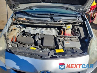 Zdjęcie 11 z 12 samochodu: 2010 TOYOTA PRIUS III VIN:JTDKN3DU4A0005101 - miniatura