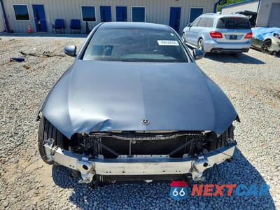 Piąte zdjęcie samochodu w środku: 2017 MERCEDES-BENZ E 300 VIN:WDDZF4JB4HA238846 - miniatura