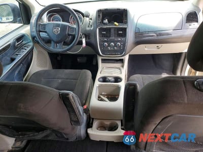 Zdjęcie 8 z 14 samochodu: 2012 DODGE GRAND CARAVAN SXT VIN:2C4RDGCGXCR288732 - miniatura