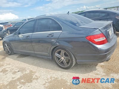 Drugie zdjęcie samochodu z przodu: 2014 MERCEDES-BENZ C 250 VIN:WDDGF4HB4EA961184 - miniatura