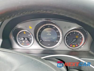 Zdjęcie 9 z 11 samochodu: 2011 MERCEDES-BENZ C 300 4MATIC VIN:WDDGF8BB2BR175798 - miniatura