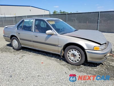 Czwarte zdjęcie samochodu z boku: 1992 HONDA ACCORD EX VIN:1HGCB7678NA008323 - miniatura