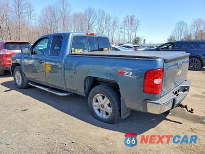 Drugie zdjęcie samochodu z przodu: 2010 CHEVROLET SILVERADO K1500 LT VIN:1GCSKSE33AZ128408 - miniatura