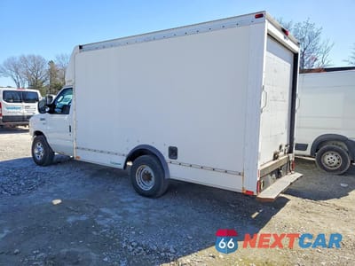 Drugie zdjęcie samochodu z przodu: 2010 FORD E350 DELIVERY TRUCK VIN:1FDSE3FL8ADB00155 - miniatura
