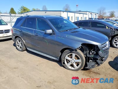 Czwarte zdjęcie samochodu z boku: 2017 MERCEDES-BENZ GLE 350 4MATIC VIN:4JGDA5HB6HA903112 - miniatura