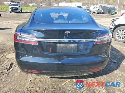 Zdjęcie 10 z 11 samochodu: 2016 TESLA MODEL S VIN:5YJSA1E2XGF144589 - miniatura