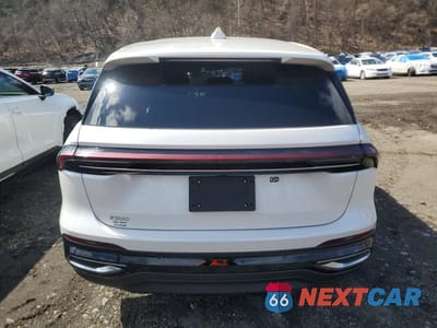 Zdjęcie 6 z 13 samochodu: 2024 LINCOLN NAUTILUS PREMIERE VIN:5LMPJ8J41RJ840767 - miniatura