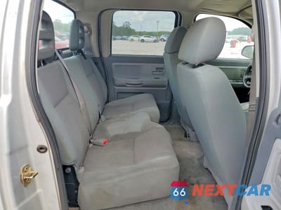 Zdjęcie 10 z 12 samochodu: 2005 DODGE DAKOTA QUAD SLT VIN:1D7HE48NX5S318009 - miniatura